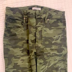 Good American, Good Waist Skinny Jeans, size 8/29, camo